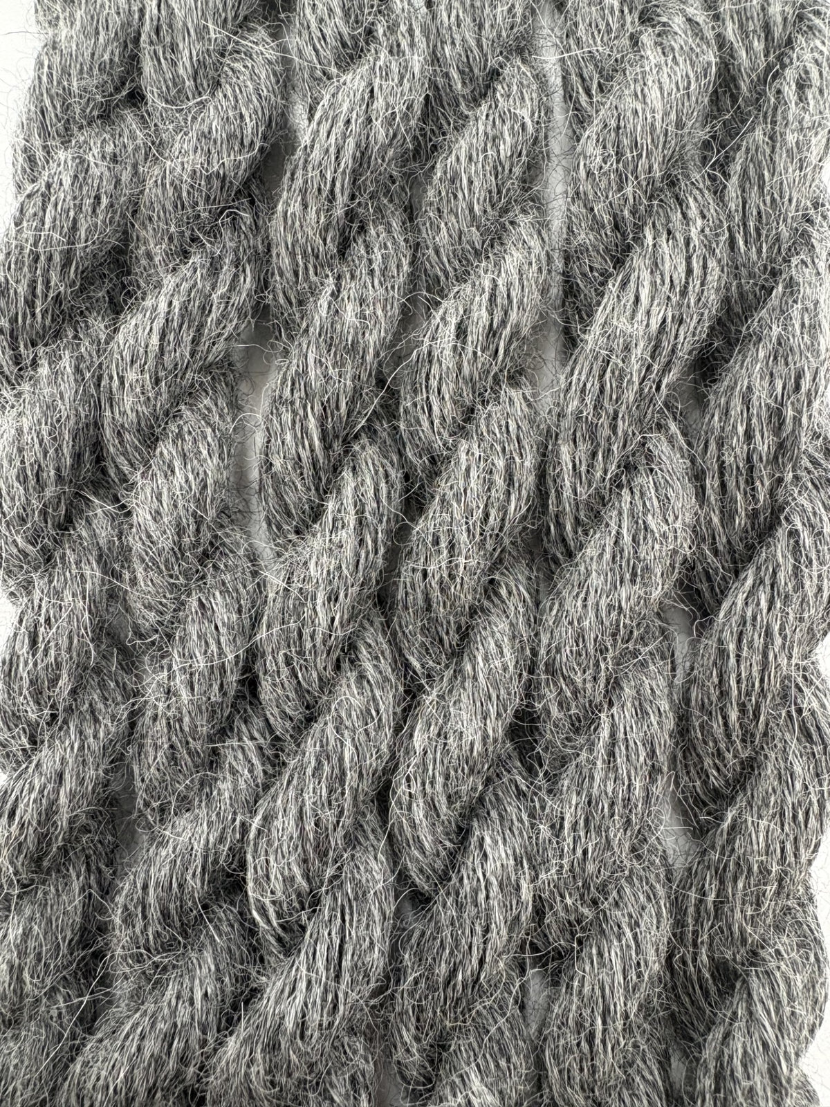 Folklore - 18 Mesh Thread - 100% Alpaca